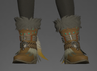 Fur-lined Saurian Boots front.png