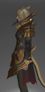 Lynxfang Cuirass left side.png